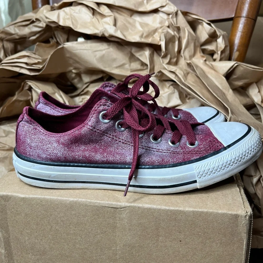 Maroon Converse Elena Gilbert core Size 7 - Picture 5 of 7